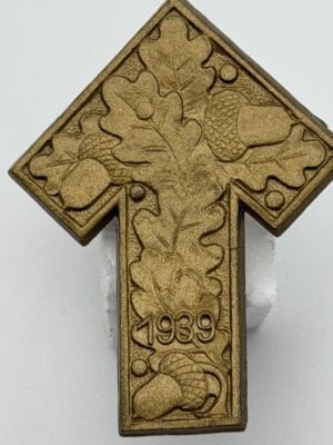 Rare 1939 German Bakelite Commemorative Badge – Oak Leaf & Acorn Design