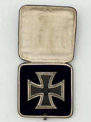 Iron Cross 1st Class 1939 | Wächtler & Lange 100 Cased