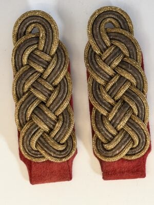 Original Wehrmacht Heer Generalmajor shoulder board gold silver braid close-up
