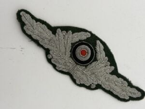 luftwaffe-officer-cap-wreath-bullion-front.jpeg