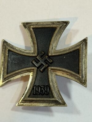 Iron Cross 1st Class 1939 front showing black centre and beaded frame