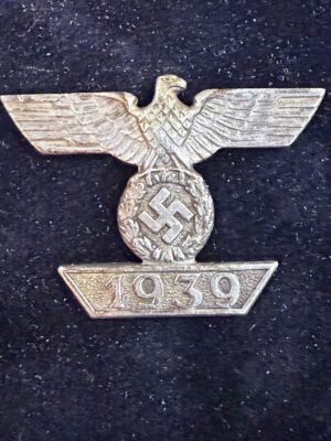 1939 Iron Cross clasp, 1st Class pattern, showing eagle, wreath and raised date bar